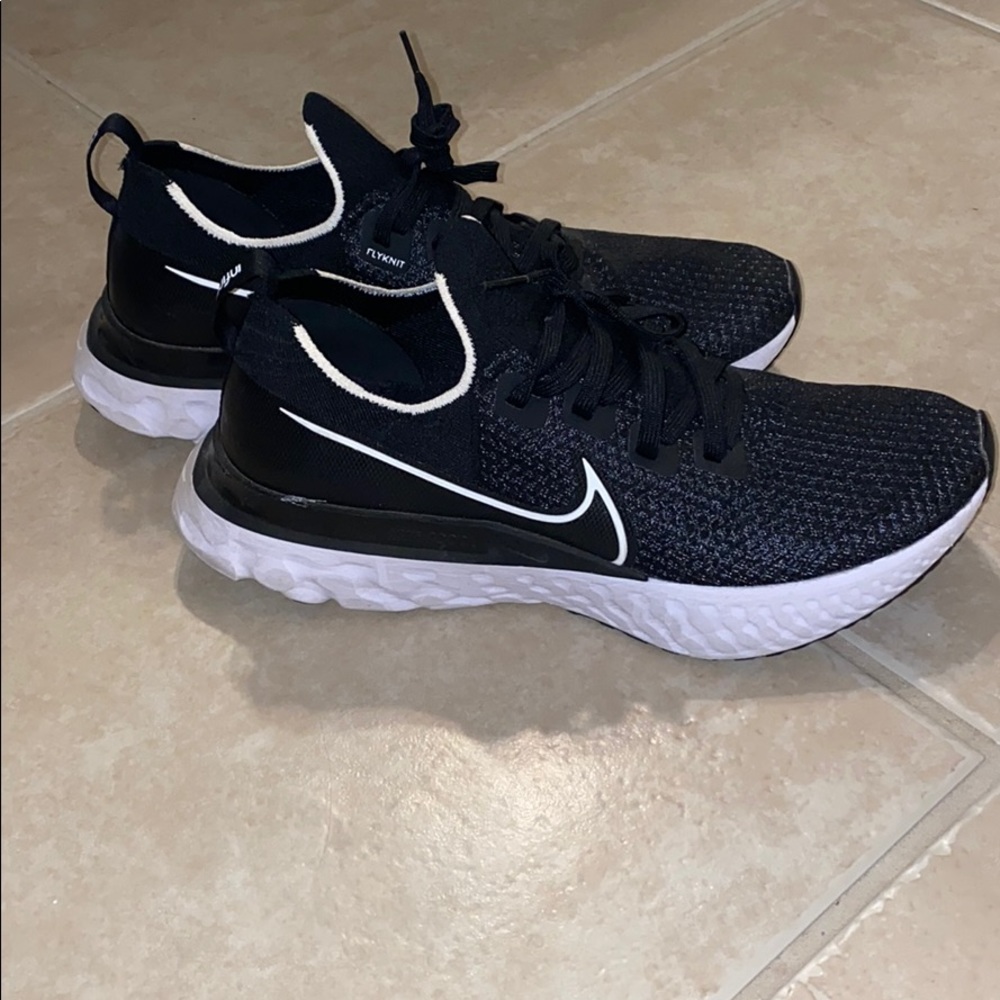 Men’s flynit shoes